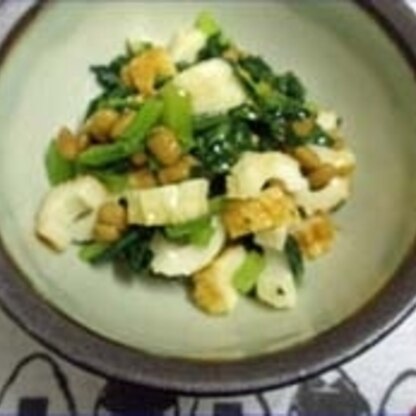 ちょうど小松菜とちくわが余っていて、
このレシピを見つけてさっそく作りました♪
おいしく頂き、鉄分もしっかり補給しました～(^-^*)/